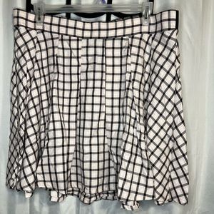 Torrid Ivory Twill Skater Skirt, size 2/18-20